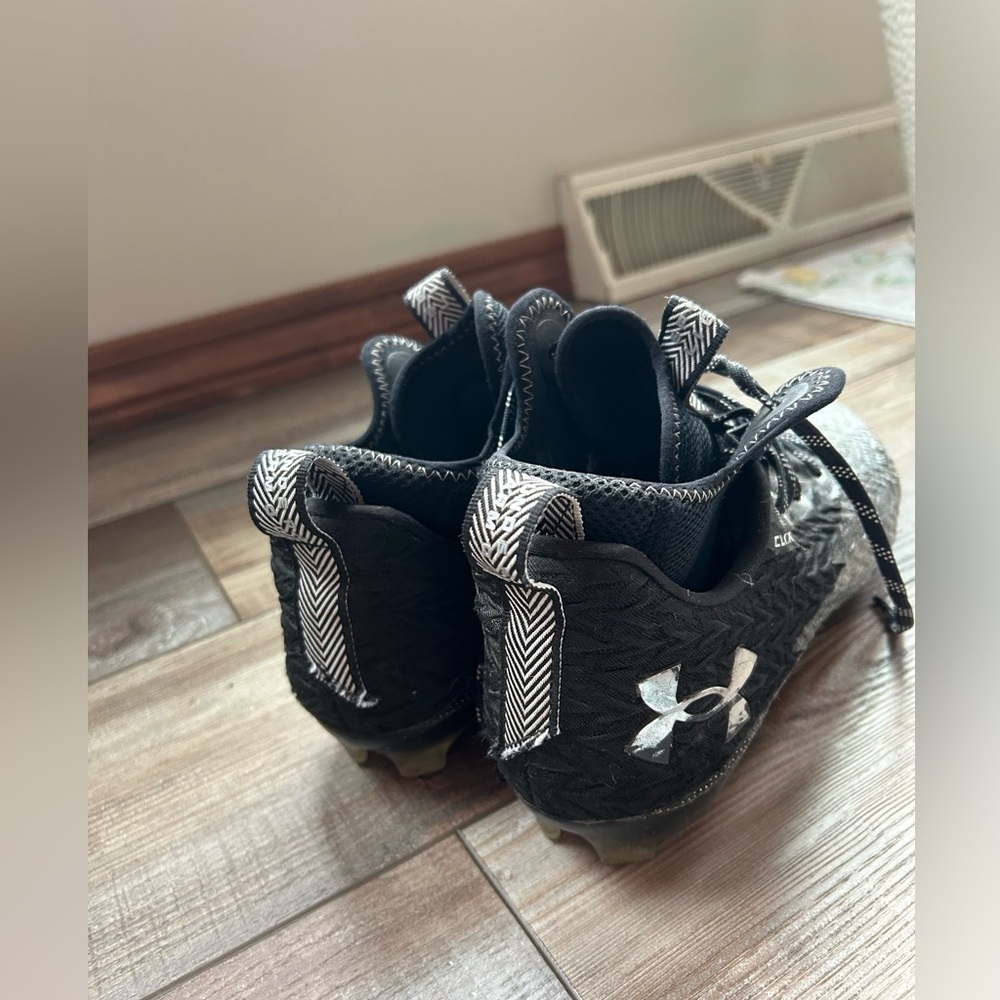 Under Armour Black and Gray Cleats Mens size 11 - Picture 3 of 8